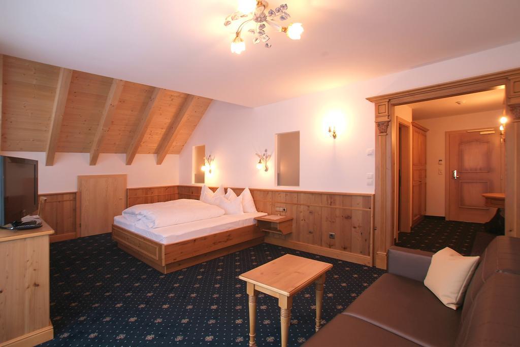Hotel Fatlar Ischgl Exterior photo