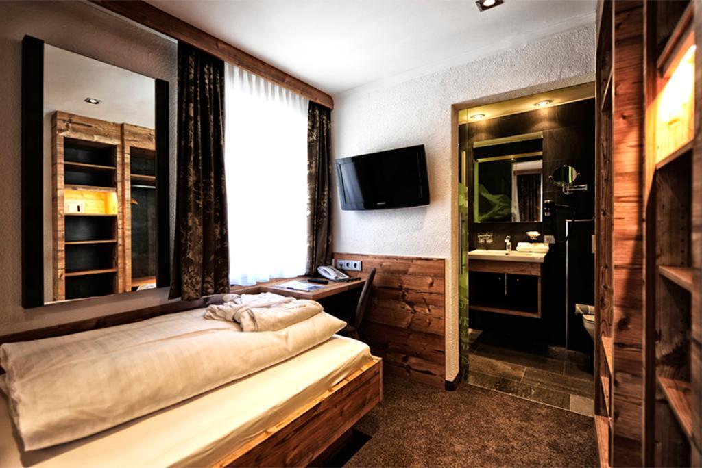 Hotel Fatlar Ischgl Exterior photo