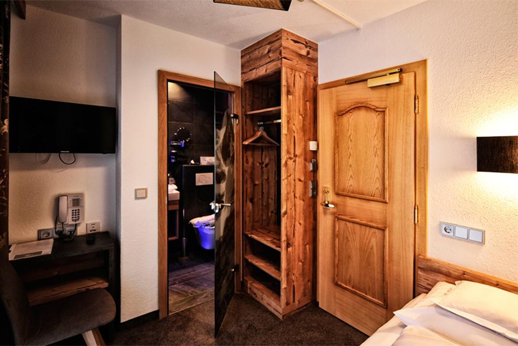 Hotel Fatlar Ischgl Exterior photo
